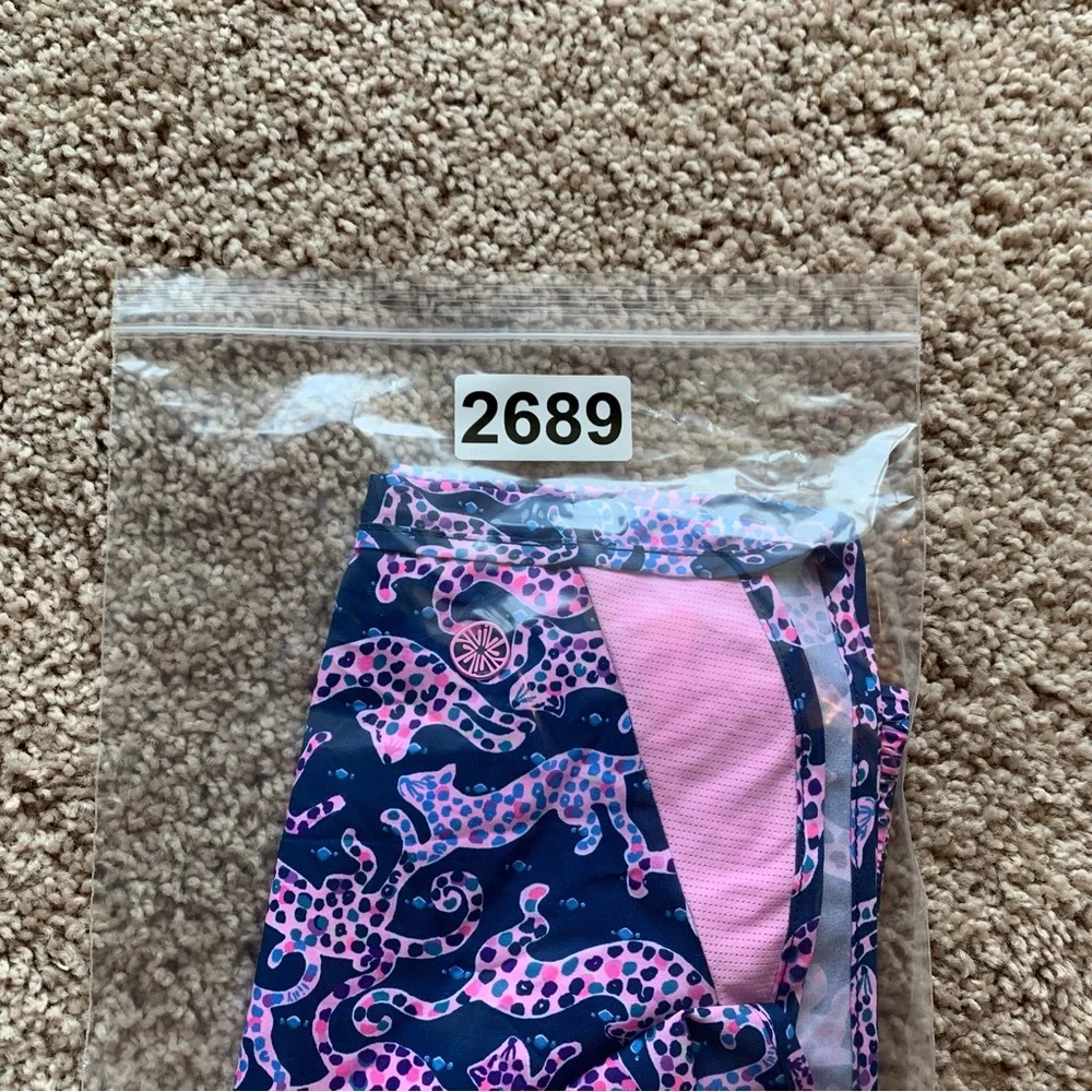 Lilly Pulitzer Luxletic Shorts Medium Cheetah Leopard Blue Pink Purple Lined - Picture 11 of 11